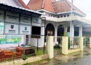 Jam Kerja Berlalu, Perangkat Desa Waruwetan Pucuk Lamongan Tak Terlihat di Kantor