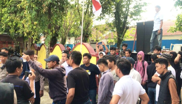 Massa Menggugat, PN Palopo Didesak Tunda Eksekusi Lahan Bermasalah