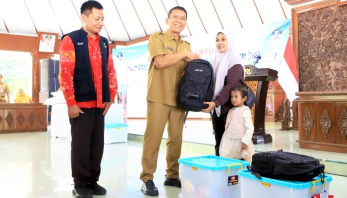 Ratusan Paket Bantuan ATENSI Disalurkan, Bupati Bojonegoro Tekankan Validasi Data
