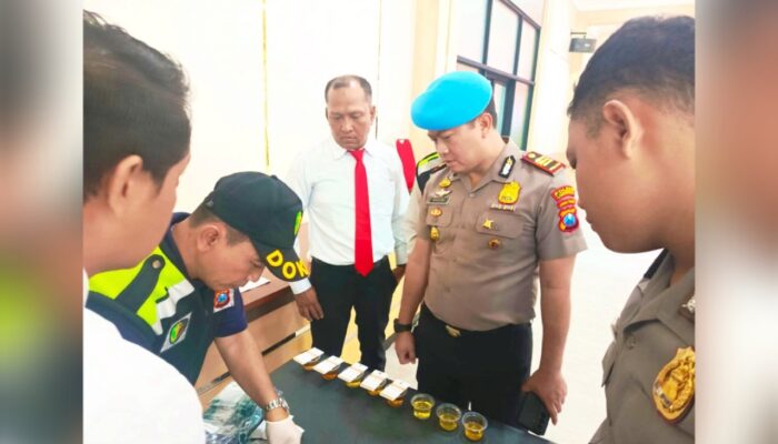 Polisi Lamongan Dites Urine Mendadak, Ini Hasilnya