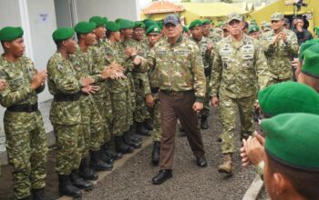 Pesan Tegas Menhan di Lamongan: TNI Harus Hadir di Ladang dan Bencana