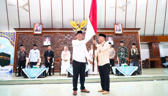 Bupati Bojonegoro Lepas Jamaah Haji, Tekankan Niat dan Kesabaran