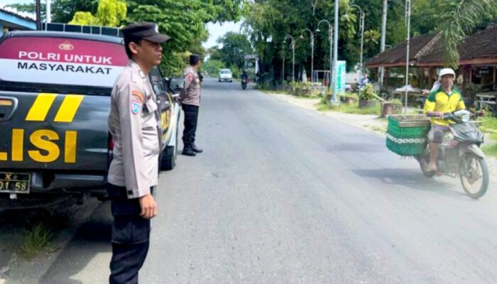 Patroli Rutin Siang Hari, Polsek Malo Bojonegoro Persempit Ruang Gerak Pelaku Kejahatan