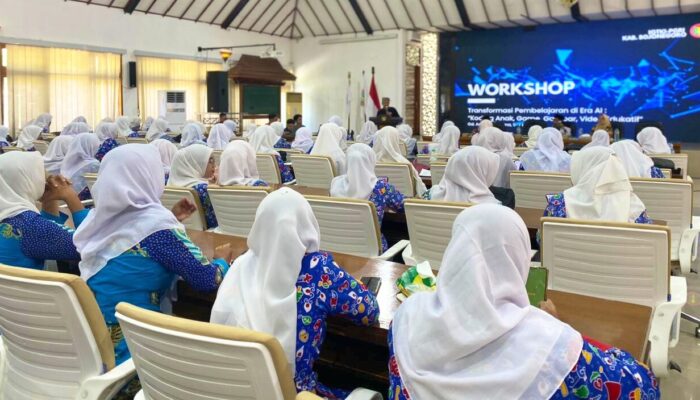 Ratusan Guru TK di Bojonegoro Dibekali Teknologi AI untuk Pembelajaran Anak