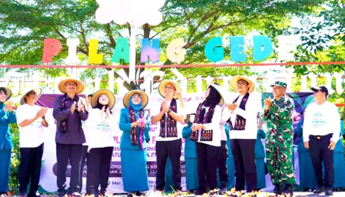 Gotong Royong Jadi Kunci Kemandirian Desa, Ini Pesan Bupati Bojonegoro