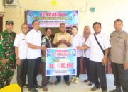 Penyaluran BLT DD di Sukorame Lamongan Berjalan Tertib, Babinsa Ikut Kawal