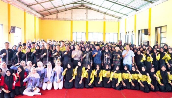 Bojonegoro Jemput Bola Rekam e-KTP Siswa Sekolah, Sekalian Edukasi Anti Narkoba