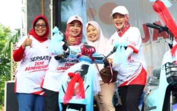 Jalan Santai HUT PMI ke-163 di Bojonegoro Berlangsung Meriah dan Penuh Kebersamaan