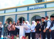 Selain Resmikan Masjid Nur Khofifah, Gubernur Jatim Juga Guyur BLT untuk Buruh Rokok di Bojonegoro