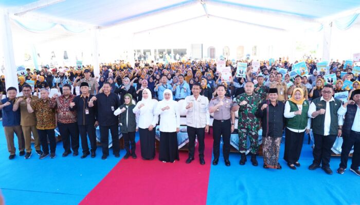 Buruh Pabrik Rokok Bojonegoro Dapat Bantuan Tunai, Bupati Setyo Wahono Ingatkan Jangan Boros