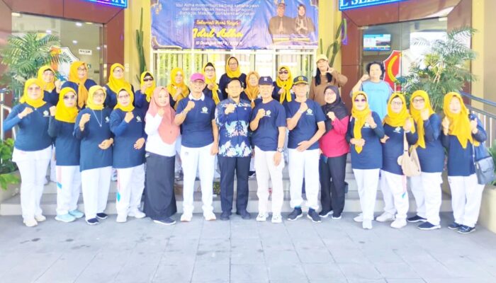 Bukan Cuma Senam, Lansia Bojonegoro Kini Belajar Cari Cuan Online