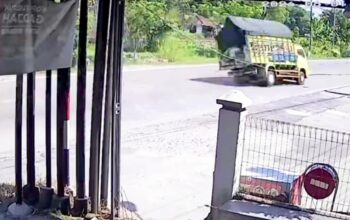 Detik-Detik Kecelakaan Maut di Leran Kalitidu Bojonegoro Terekam CCTV
