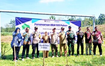 Kolaborasi TNI, PNM dan Warga, 500 Pohon Menghijaukan Sambeng Lamongan
