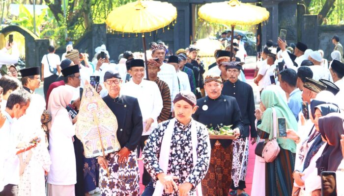 Tradisi Sakral Murwakala Bojonegoro Kembali Digelar di Kayangan Api, Warga Padati Lokasi