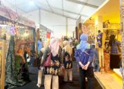 Ribuan Warga Padati Bojonegoro Wastra Batik Festival 2026, Produk Lokal Jadi Buruan