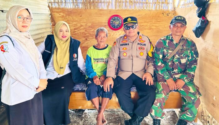 Kisah Mbah Suparman Lansia di Bojonegoro, Tinggal di Makam tapi Tetap Mandiri