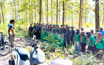 Gotong Royong TNI dan Masyarakat di Lamongan, Wujud Nyata Desa Bersih dan Sehat
