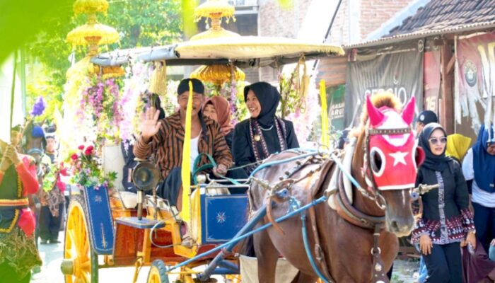 Delapan Pusaka Ki Andong Sari Dikarak, Tradisi Suro Bojonegoro Memikat
