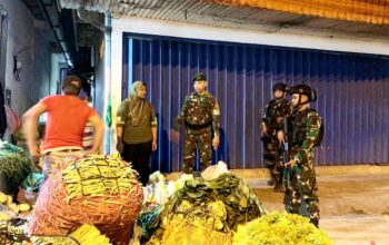 Cegah Kriminalitas di Bojonegoro, Yonif TP 885 Bersama Polri Patroli