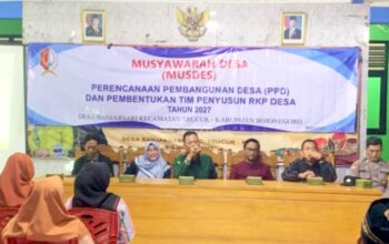 Polri Turun ke Desa, Musyawarah RKPDes Banjarsari Bojonegoro Berjalan Kondusif