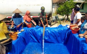 Kemarau Mulai Menggigit, Kodim Bojonegoro Bergerak Bantu Warga