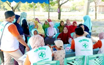 TMMD 129 Bojonegoro Bikin Warga Senang, Belanja Murah Sekalian Cek Kesehatan