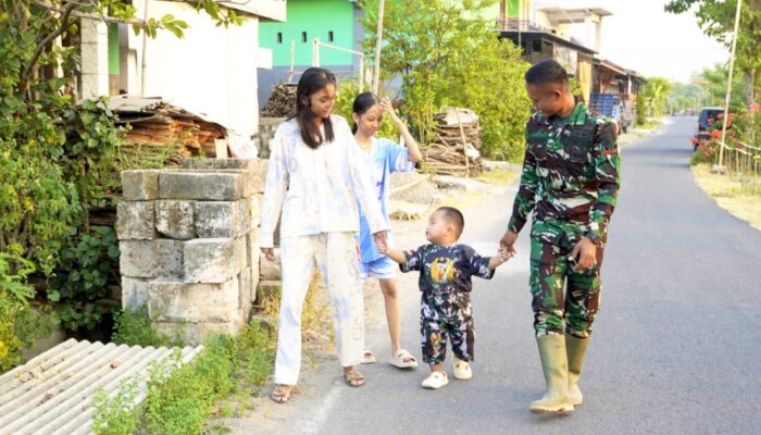 Sentuh Hati Warga, Satgas TMMD 129 Bojonegoro Ciptakan Keakraban di Desa Kesongo