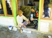 Babinsa Kesongo Berbagi Air Minum Sambil Sosialisasi TMMD 129 Bojonegoro, Warga Sambut Hangat