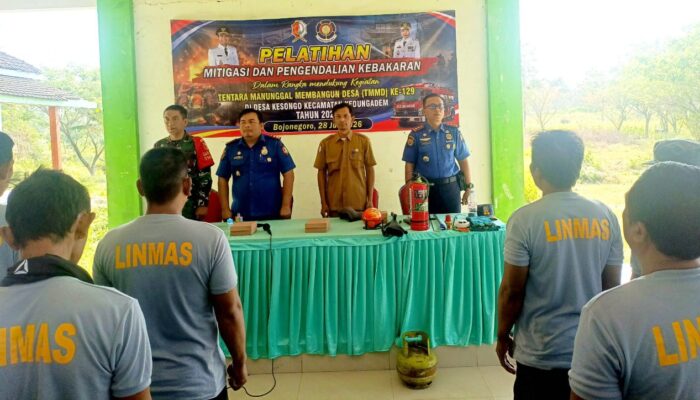 TMMD 129 Bojonegoro Perkuat Kesiapsiagaan Warga Hadapi Kebakaran