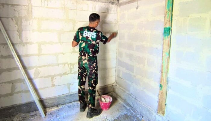 Gotong Royong Satgas TMMD Bojonegoro dan Warga Wujudkan Rumah Layak Huni di Desa Kesongo
