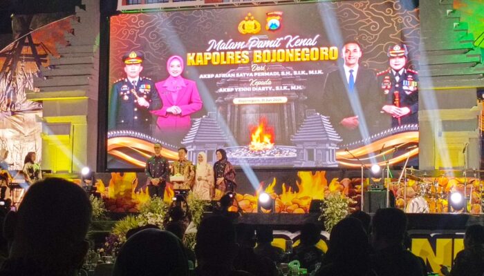 Tongkat Komando Polres Bojonegoro Berganti, Ini Pesan Menyentuh AKBP Afrian dan AKBP Yenni