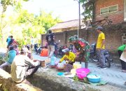 Makan Bersama Jadi Simbol Kebersamaan di TMMD 129 Bojonegoro, Semangat Gotong Royong Makin Kuat