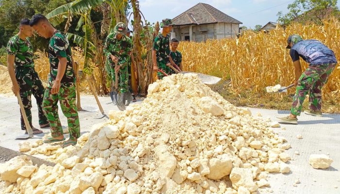 Finishing Jalan TMMD Bojonegoro Dikebut, Warga Kini Punya Harapan Baru