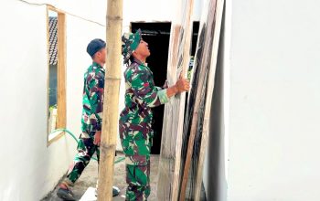 TMMD 129 Bojonegoro Kebut Finishing Renovasi Rumah Pak Koko di Kesongo