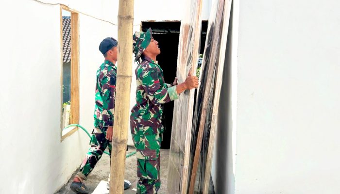 TMMD 129 Bojonegoro Kebut Finishing Renovasi Rumah Pak Koko di Kesongo