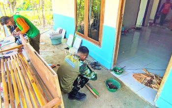 Keringat Satgas TMMD Bojonegoro dan Warga Jadi Saksi Perubahan Rumah Ibu Jasmiati