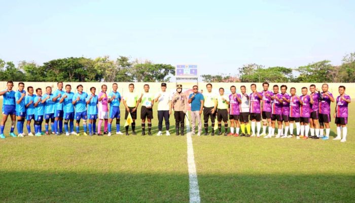 Serunya Kades Adu Bola di Bojonegoro, Fair Play Jadi Harga Mati