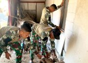 Sisa Material Dibersihkan, TMMD Bojonegoro Siapkan Rumah Ibu Wagini