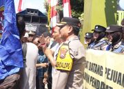 Bukan Represif, Polisi Lamongan Kawal Aspirasi Warga Brengkok Brondong dengan Cara Ini