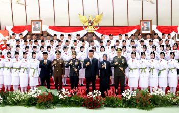 Dikukuhkan Bupati, 72 Paskibraka Bojonegoro Siap Bertugas