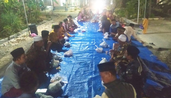 Suasana Khidmat Tasyakuran HUT RI ke-81 Warga Bayem Bayemgede Kepohbaru Bojonegoro, Doakan Flores
