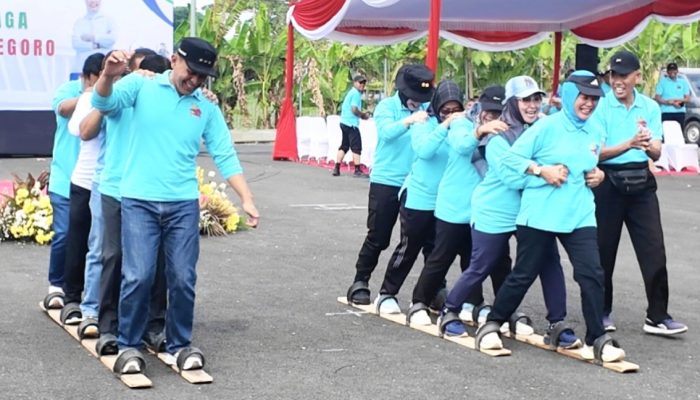 Semarak HUT ke-81 RI, Forkab Bojonegoro Hadirkan Egrang hingga Skateboard