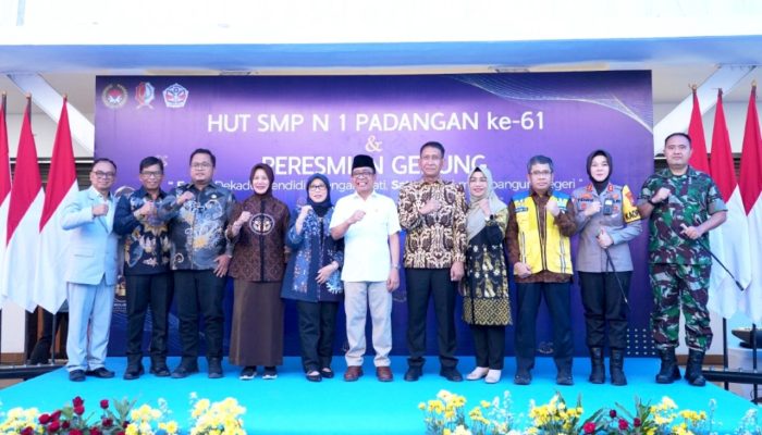 Gedung Baru SMPN 1 Padangan Bojonegoro Diresmikan, Ini Pesan Menko PMK Pratikno