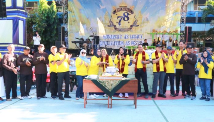SMAN 1 Bojonegoro Berbagi untuk “Anak Surga” di Momen Dies Natalis ke-78