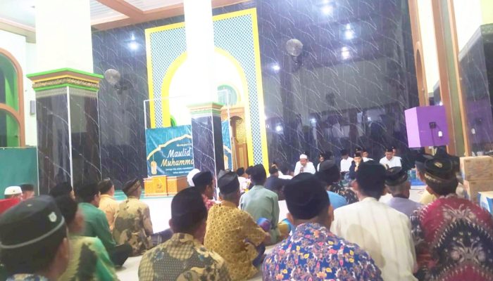 Warga Bayemgede Bojonegoro Kompak Bersholawat di Maulid Nabi
