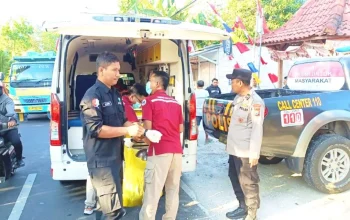 Laporan 110 Masuk, Polsek Dander Langsung Meluncur ke TKP Lakalantas Ngraseh Bojonegoro