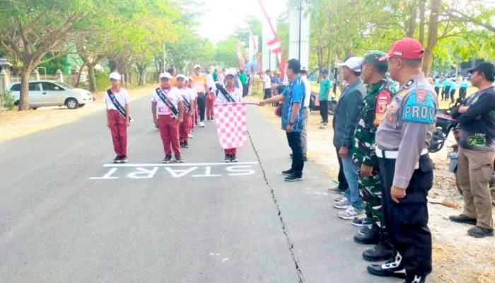 Masyarakat Kepohbaru Bojonegoro Wajib Tau, Polsek Amankan Jalur Lomba Gerak Jalan HUT RI