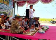 Wiwit Panen Kebalanpelang Lamongan, Babinsa Bantu Petani