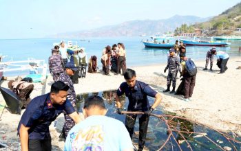 Jaga Laut Bone Bolango, Imigrasi Gorontalo Sekaligus Buka Layanan Digital