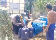 Kemarau Panjang, Polsek Bubulan Bojonegoro Salurkan Air Bersih untuk Warga